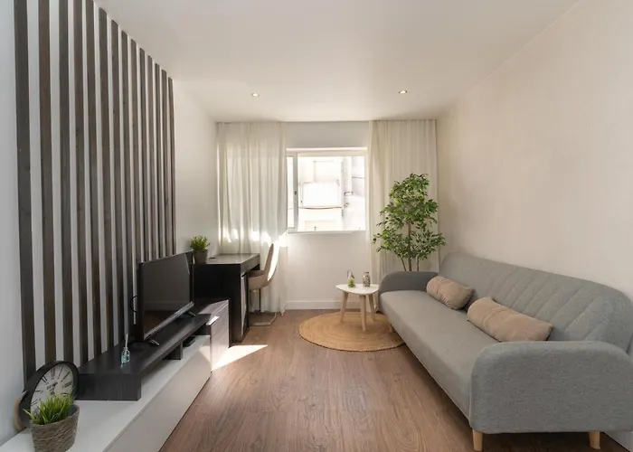 Old Town Apartment 5Min To The Beach